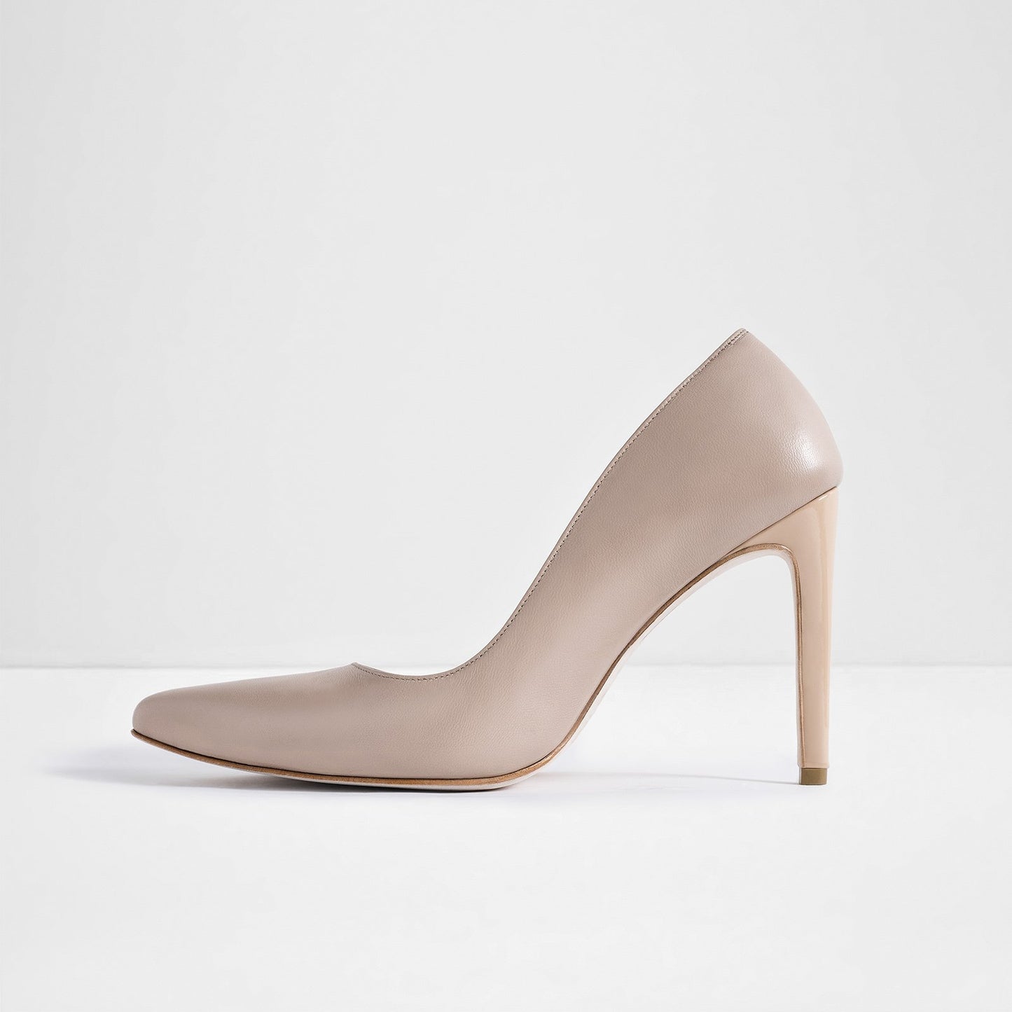 Scarpin Alice - nude opaco e nude brilhoso